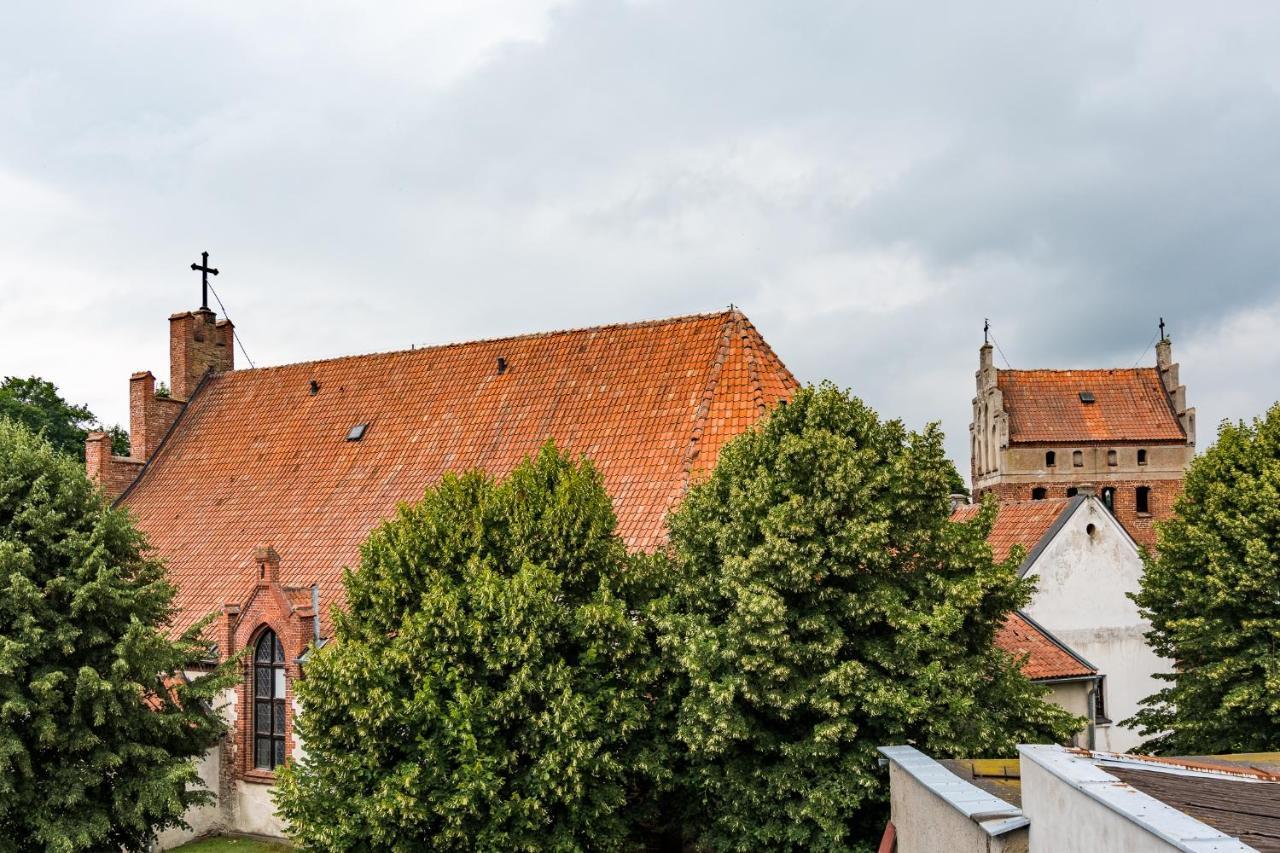 Pokoje Goscinne Przy Rynku Dąbrówno Buitenkant foto